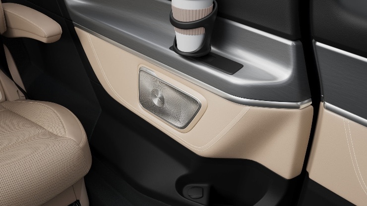 Cupholder aufsteckbar in Armlehnen hinten Bild 1