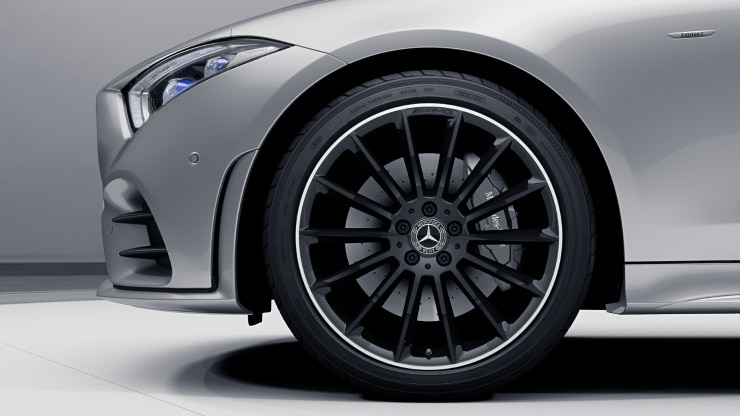 50,8 cm (20") AMG Leichtmetallräder im Vielspeichen-Design Bild 1