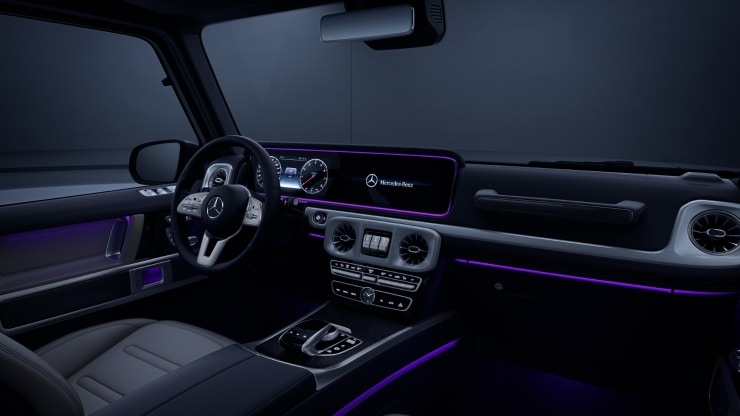 Ambientebeleuchtung mit 64 Farben und 10 Farbzonen Bild 1