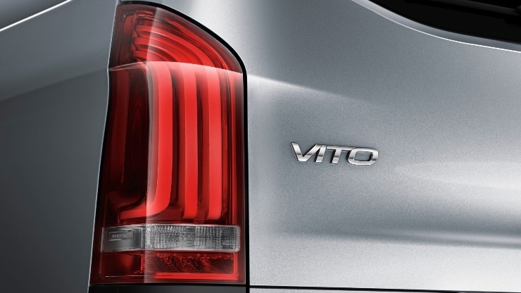 Schluss-&comma; Brems- und Blinklicht in LED-Technik Bild 1