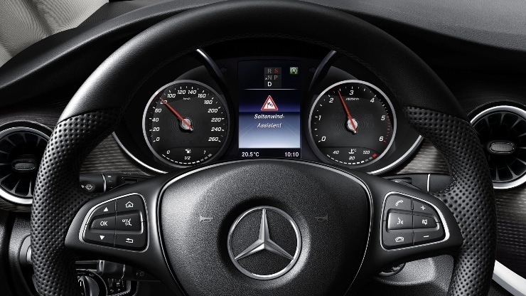 Kombiinstrument mit Farbdisplay Bild 1