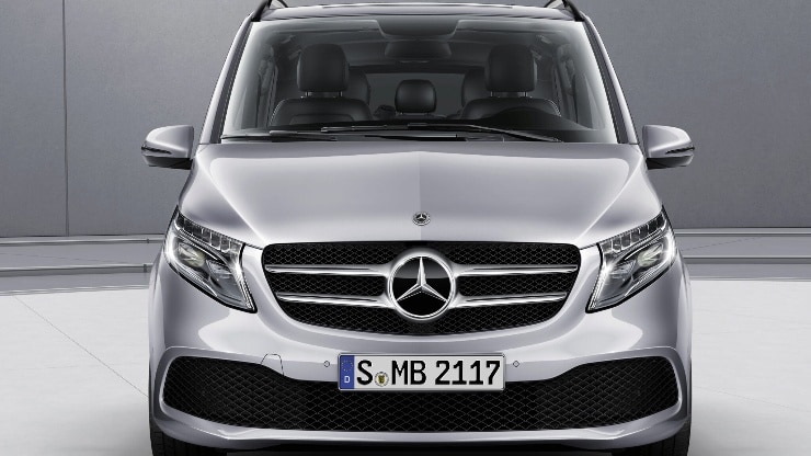 Stoßfänger und Anbauteile in Wagenfarbe lackiert Bild 1