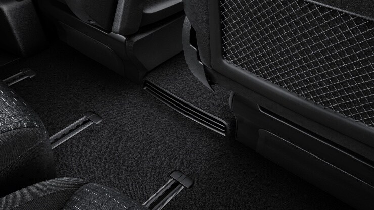 Warmluftkanal zum Fahrgastraum Bild 1