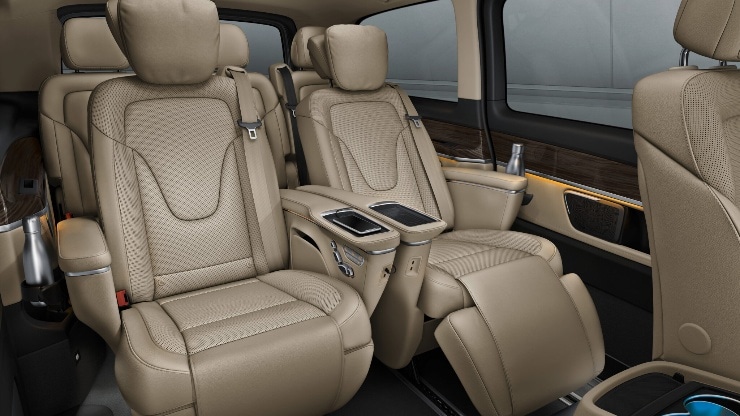 Luxus-Sitz in 1&period; Reihe im Fond links 2