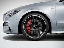 Mercedes-AMG CLA Coupé pinzas de freno de color rojo