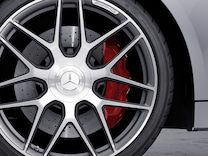 Mercedes-AMG GT 4-Door Coupé 紅色煞車卡鉗