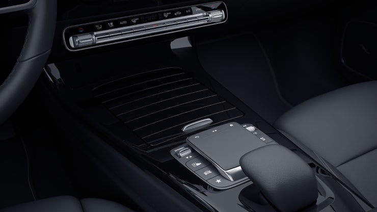 Ablagefach in Mittelkonsole mit Rollo Bild 1