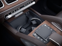 Mercedes-Maybach GLS Wireless charging system for mobile devices in the front