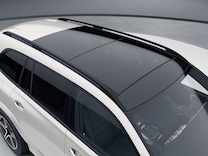 Mercedes-Maybach GLS Panoramic sliding sunroof