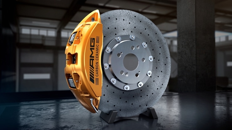 Syst&egrave;me de freinage en c&eacute;ramique composite AMG Hautes Performances Image 1