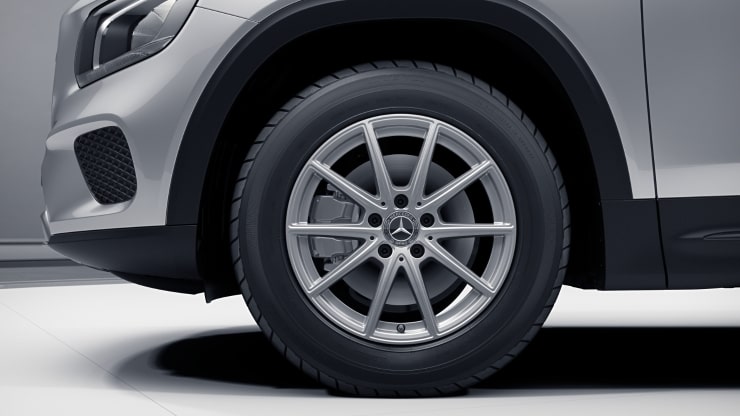 43&comma;2 cm &lpar;17"&rpar; Leichtmetallr&auml;der im 10-Speichen-Design Bild 1