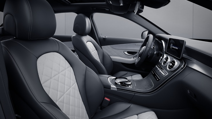 Instrumententafel und Bordkanten der T&uuml;ren in Ledernachbildung ARTICO Bild 1