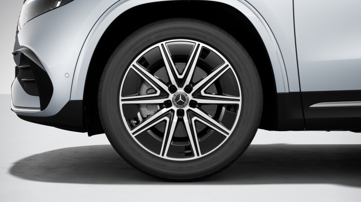 48&comma;3 cm &lpar;19"&rpar; AMG Leichtmetallr&auml;der im 10-Speichen-Design Bild 1