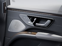 EQS Berlina Seat on front passenger side electrically adjustable from the rear