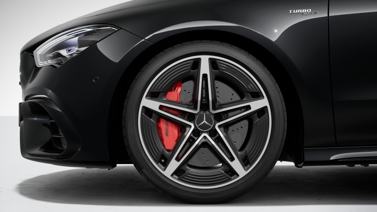 Serienausstattung Mercedes-AMG f&uuml;r Mercedes-AMG CLA 45 S 4MATIC&plus; 5