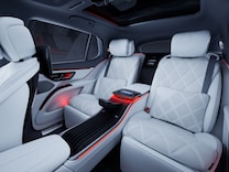 Mercedes-Maybach EQS SUV Adaptive rear compartment lighting
