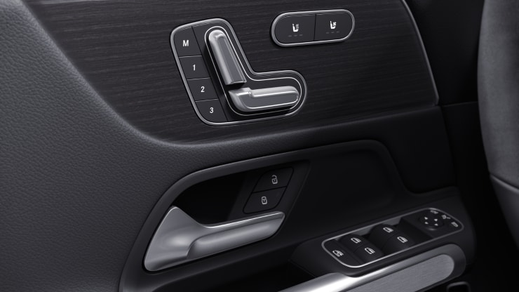 Fahrersitz elektrisch einstellbar mit Memory-Funktion Bild 1