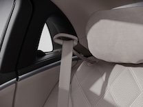 Mercedes-Maybach S-Class Saloon Seat belt extenders in the rear