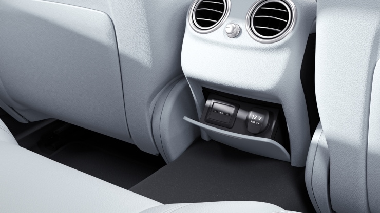 2 USB-Anschlüsse im Fond mit Ladefunktion Bild 1