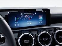 Mercedes-AMG CLA Shooting Brake CENTRAL MEDIA DISPLAY