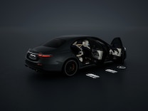 Mercedes-AMG Klasa S długa Oświetlenie przestrzenne z animowaną projekcją wzoru AMG