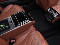 S-Class Saloon ระบบชาร์จโทรศัพท์มือถือแบบไร้สาย (Wireless charging) สำหรับที่นั่งด้านหลัง