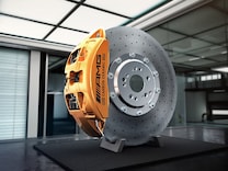 Mercedes-AMG EQE SUV Freni ceramici AMG in materiale composito ad alte prestazioni