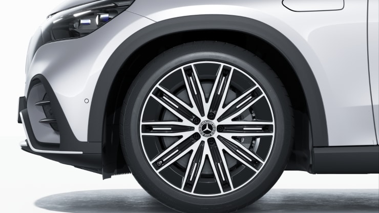 53,3 cm (21") AMG Leichtmetallräder im Vielspeichen-Design Bild 1