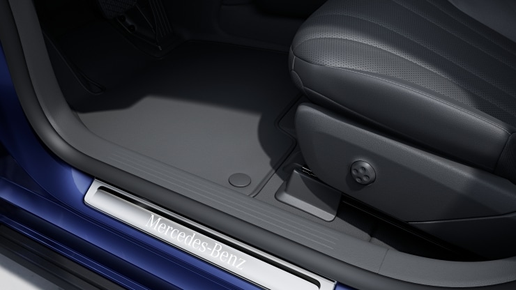 Einstiegsleisten mit "Mercedes-Benz" Schriftzug, beleuchtet 1
