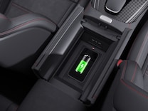 Mercedes-AMG SL Roadster Cổng sạc 5V (USB type C) cho hàng ghế sau