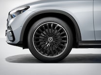 GLC Braking system with larger brake discs on the front axle