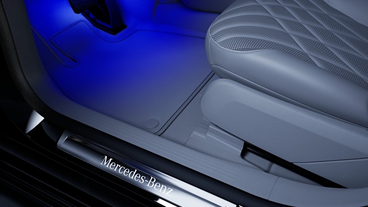 Einstiegsleisten mit "Mercedes-Benz" Schriftzug, beleuchtet 1