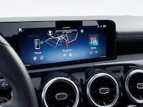 CLA Coupé CENTRAL MEDIA DISPLAY