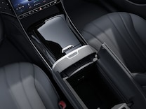 Mercedes-AMG EQE Saloon ช่อง USB Type C ภายในห้องโดยสาร จำนวน 7 ช่อง