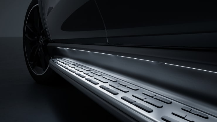 Trittbretter beleuchtet in Aluminium-Optik mit Gumminoppen Bild 1