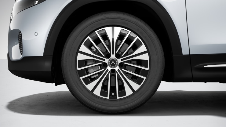 45&comma;7 cm &lpar;18"&rpar; Leichtmetallr&auml;der im Vielspeichen-Design Bild 1