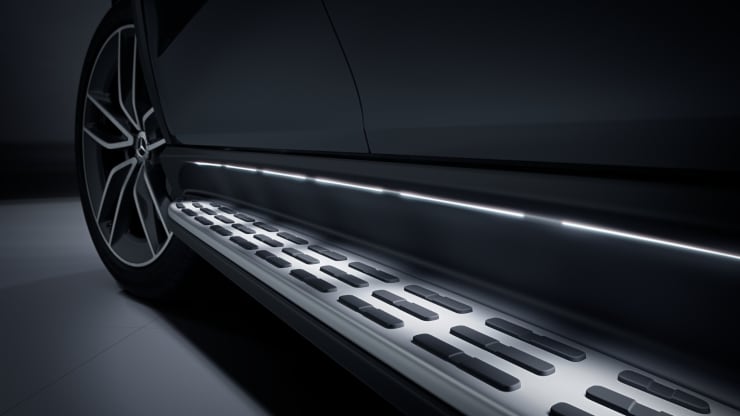 Trittbretter beleuchtet in Aluminium-Optik mit Gumminoppen Bild 1