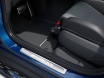 Mercedes-AMG GLC Coupé AMG illuminated door sills with "AMG" lettering and with exchangeable cover