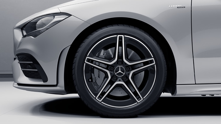 45&comma;7 cm &lpar;18"&rpar; AMG Leichtmetallr&auml;der im 5-Doppelspeichen-Design Bild 1