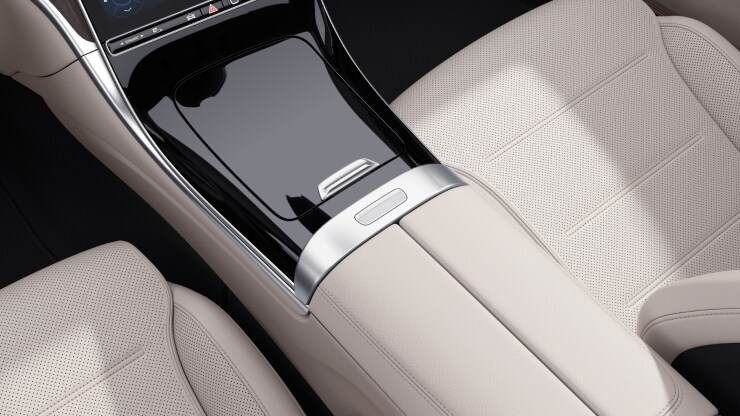 Mittelkonsole in Schwarz hochgl&auml;nzend 1