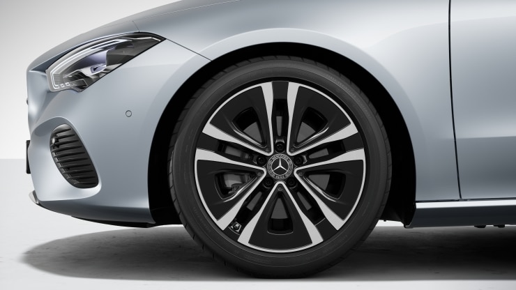 45&comma;7 cm &lpar;18"&rpar; Leichtmetallr&auml;der im 5-Doppelspeichen-Design Bild 1