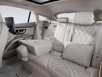 EQS Saloon Folding rear seat backrests