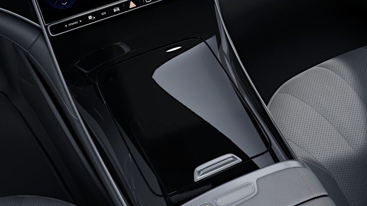 Mittelkonsole in Schwarz hochgl&auml;nzend 1