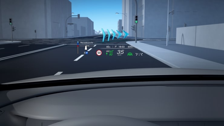 MBUX Augmented Reality Head-up-Display Bild 1