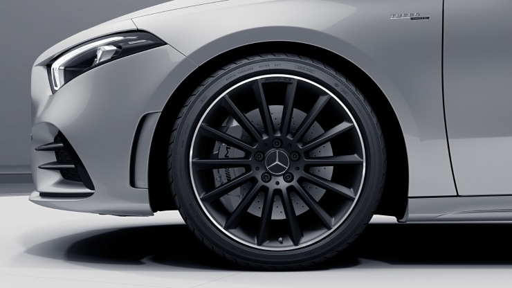 48&comma;3 cm &lpar;19"&rpar; AMG Leichtmetallr&auml;der im Vielspeichen-Design Bild 1