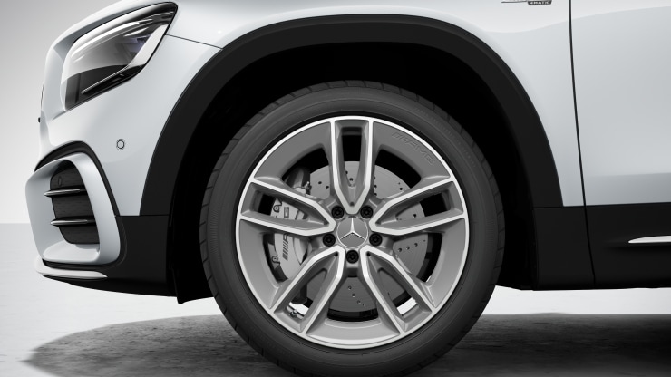 48&comma;3 cm &lpar;19"&rpar; AMG Leichtmetallr&auml;der im 5-Doppelspeichen-Design Bild 1