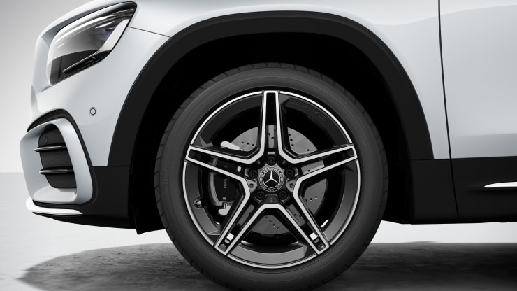 Jantes alliage AMG 48&comma;3&nbsp;cm &lpar;19"&rpar; &agrave; 5 doubles branches&comma; finition noir brillant&sol;naturel brillant Image 1