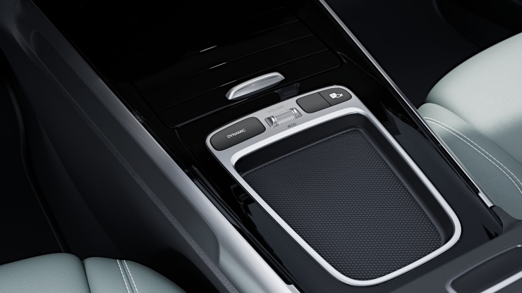 Ablagefach in Mittelkonsole mit Rollo Bild 1