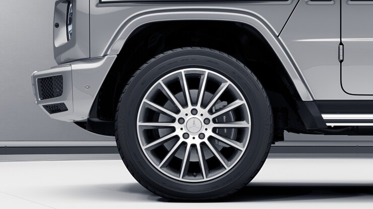 Llantas de aleación AMG de 50,8 cm (20") multirradio bitono, gris titanio alto brillo Imagen 1