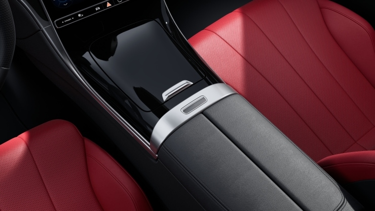 Mittelkonsole in Schwarz hochgl&auml;nzend 1